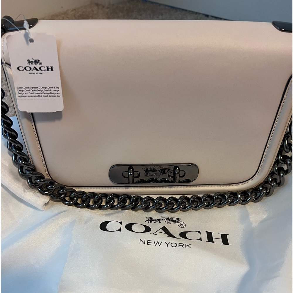 Coach Swagger Shoulder Bag “Chalk”